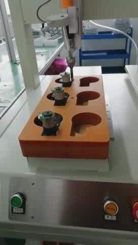 坐標式-鎖付馬達